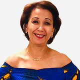 alt="Mounira-van-Buel-Presidente-du-comite-Paix-pour-lEnfance"